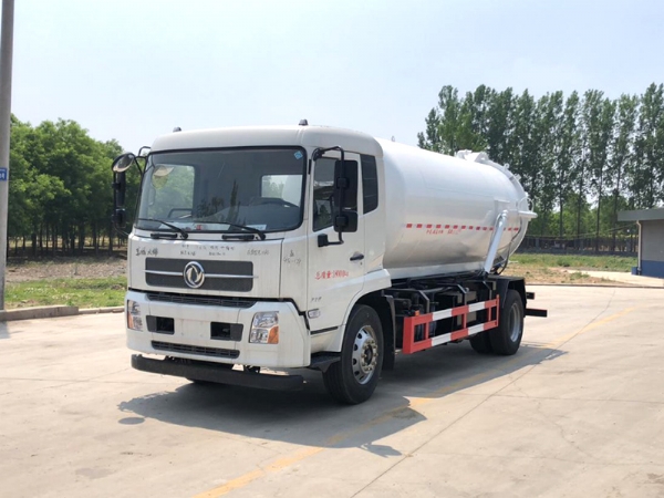吸污車(chē)東風(fēng)天錦